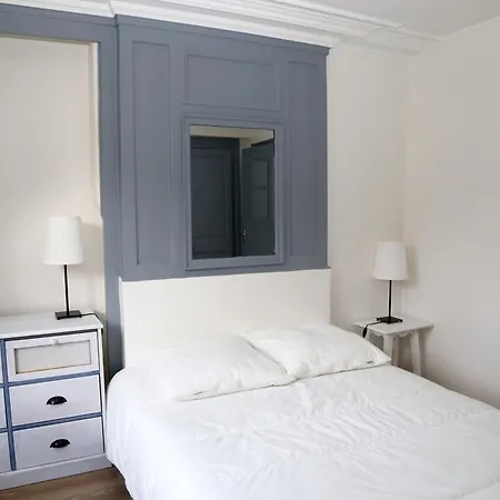 Moderne アパート